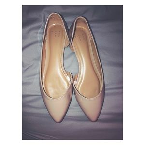 Never worn! Creme/Tan Flats!